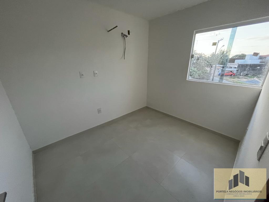 Casa à venda com 4 quartos, 200m² - Foto 8