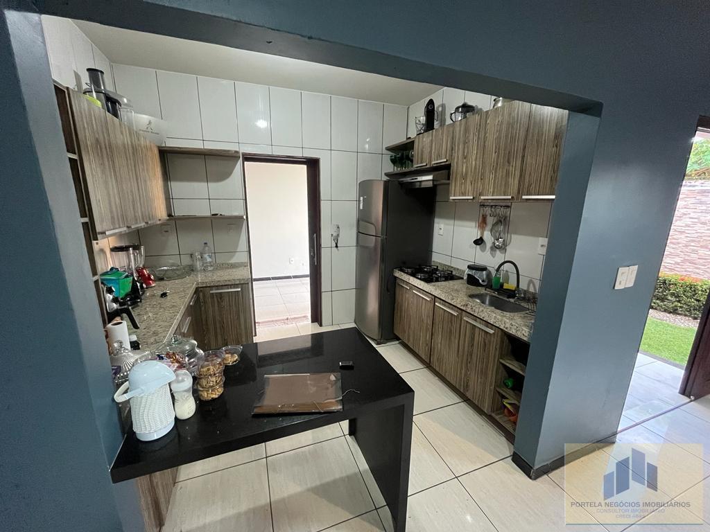 Casa à venda com 2 quartos, 250m² - Foto 4