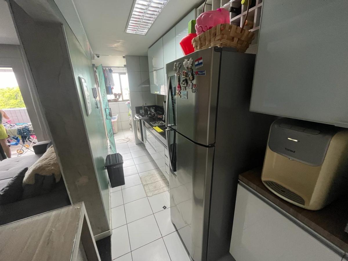 Apartamento à venda com 3 quartos, 81m² - Foto 3