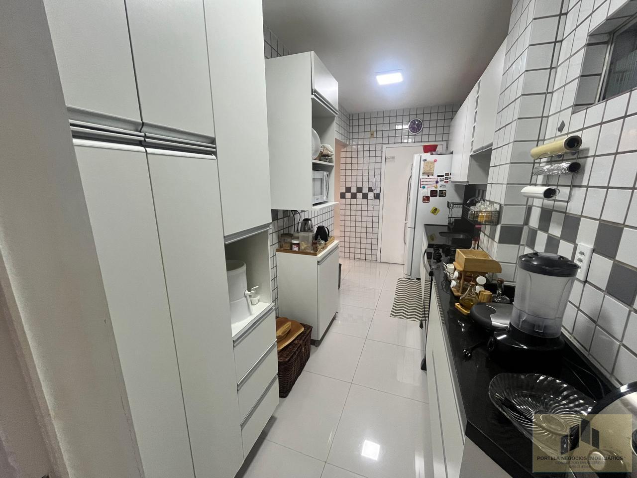 Apartamento à venda com 3 quartos, 96m² - Foto 4