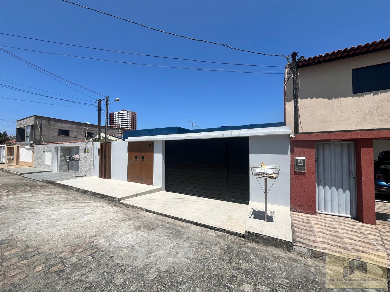 Casa de Condomínio à venda com 4 quartos, 245m² - Foto 1