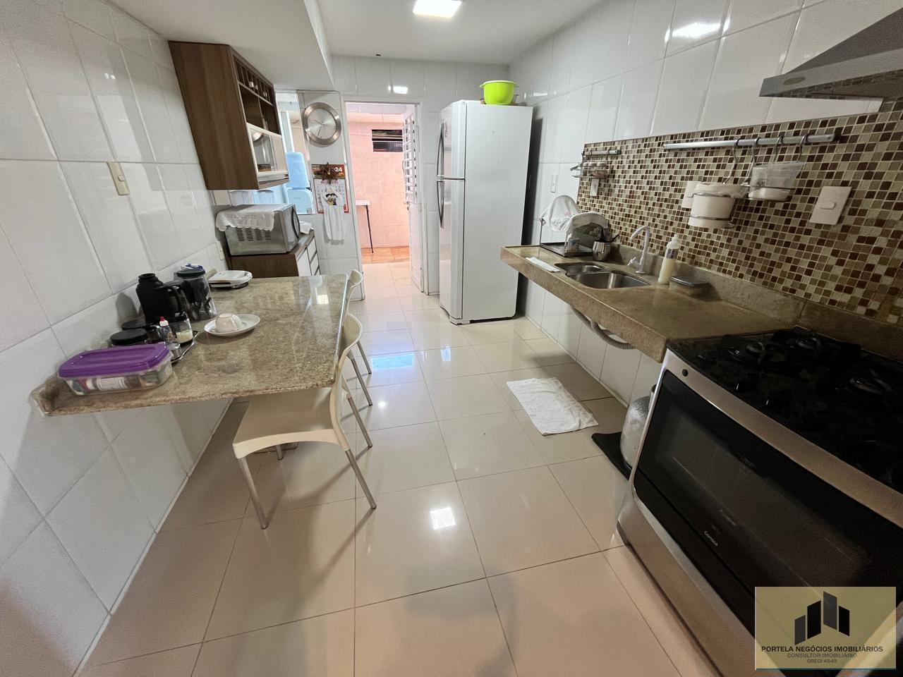 Casa à venda com 3 quartos, 326m² - Foto 15