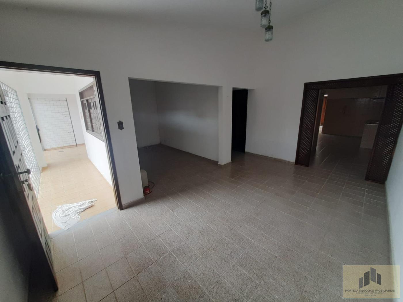 Casa à venda com 4 quartos, 200m² - Foto 5