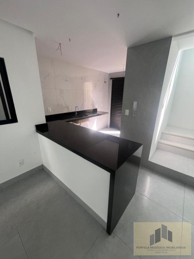 Apartamento à venda com 3 quartos, 166m² - Foto 4